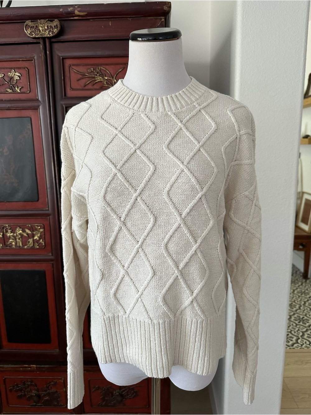 Sanctuary Cream Cable-Knit Crewneck Sweater